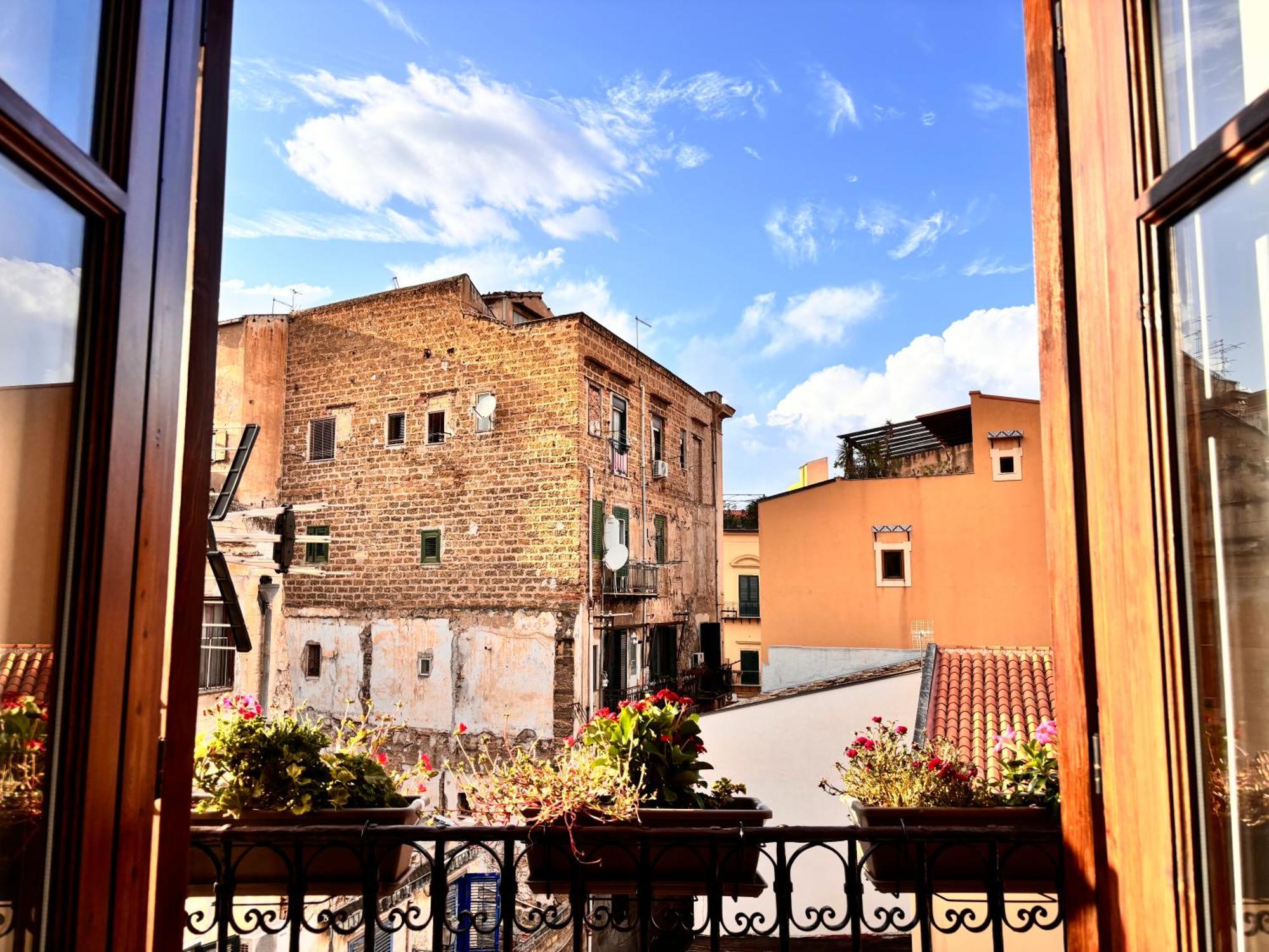 Casa Cassarelli In Centro Palermo Exterior foto